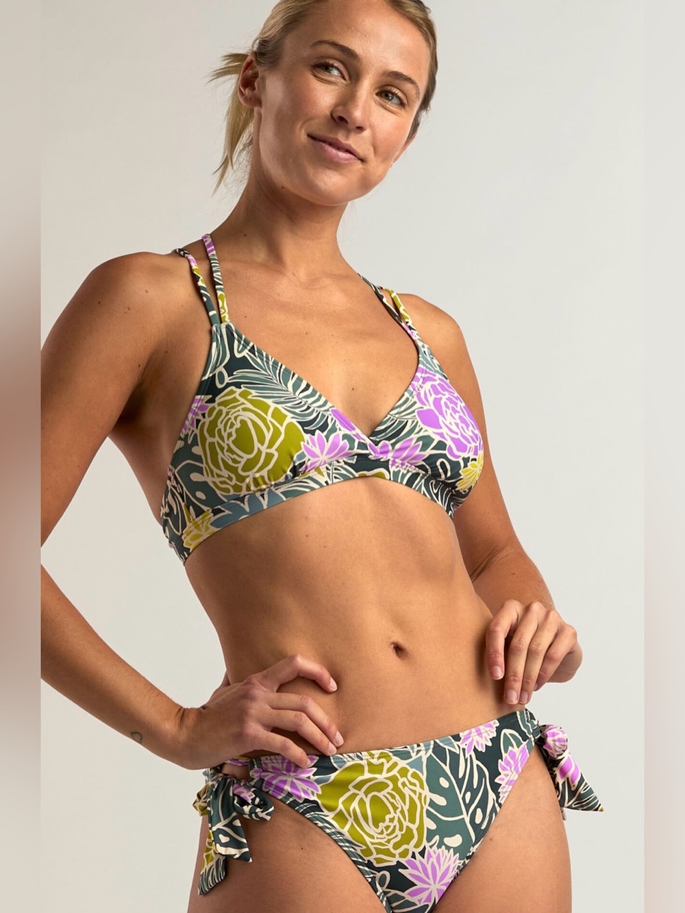 Title Nine Womens Impossible Sleva Bikini Top Mystic Palm Floral Size Large D/DD